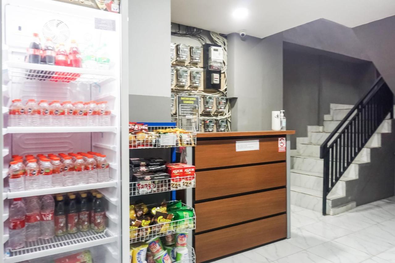 Collection O 91131 New V1 Hotel Jakarta Ngoại thất bức ảnh